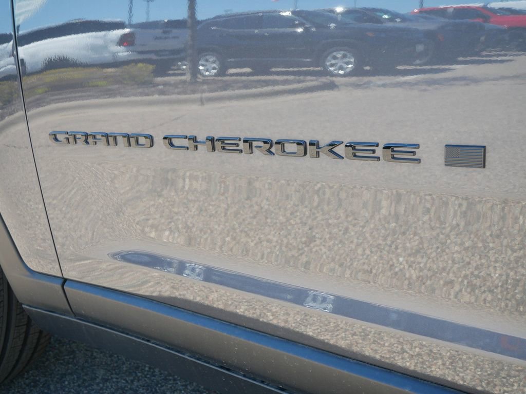 Thumbnail: 2025 Jeep Grand Cherokee L - 14