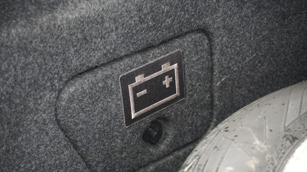 Thumbnail: 2014 Chevrolet Malibu - 23