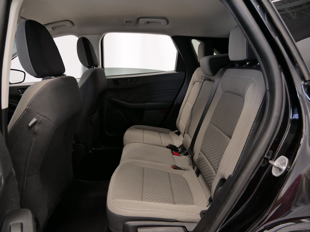 Thumbnail: 2022 Ford Escape - 10