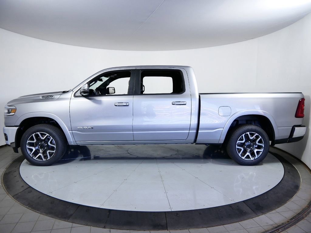 Thumbnail: 2025 RAM 1500 - 17