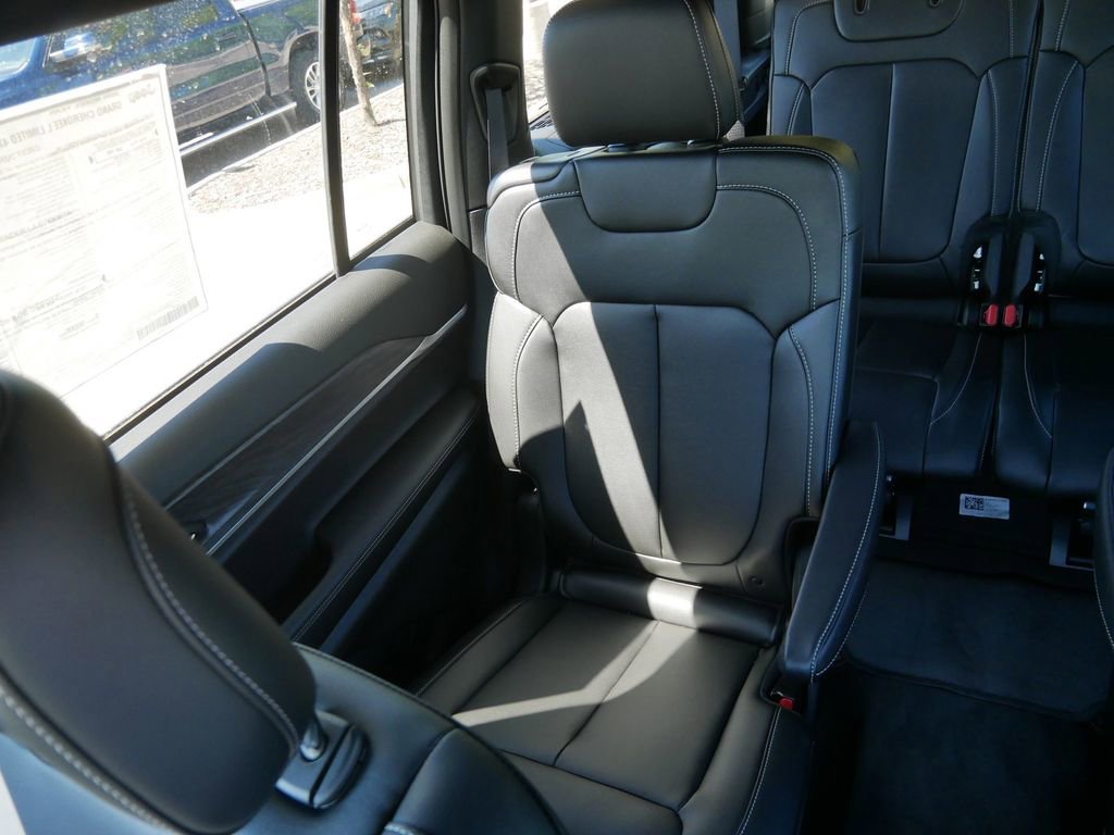 Thumbnail: 2025 Jeep Grand Cherokee L - 31