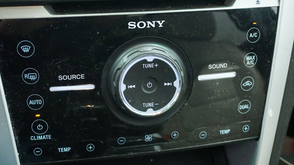 Thumbnail: 2011 Ford Explorer - 30