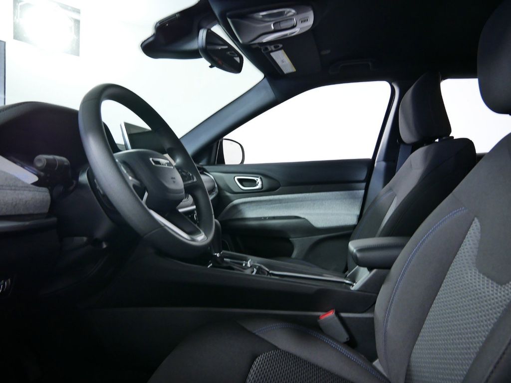 Thumbnail: 2024 Jeep Compass - 28