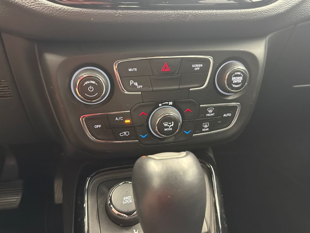 Thumbnail: 2018 Jeep Compass - 27