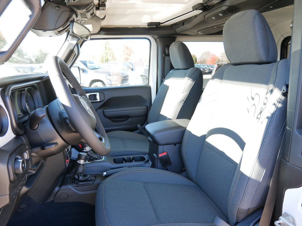 Thumbnail: 2026 Jeep Wrangler - 28