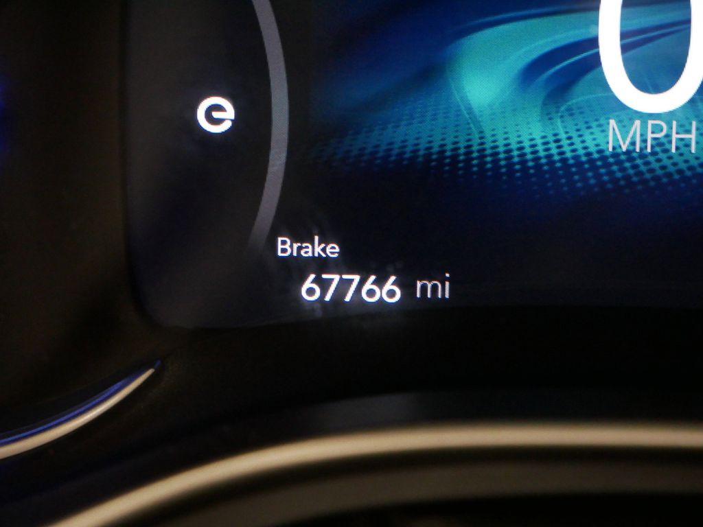 Thumbnail: 2018 Chrysler Pacifica - 28