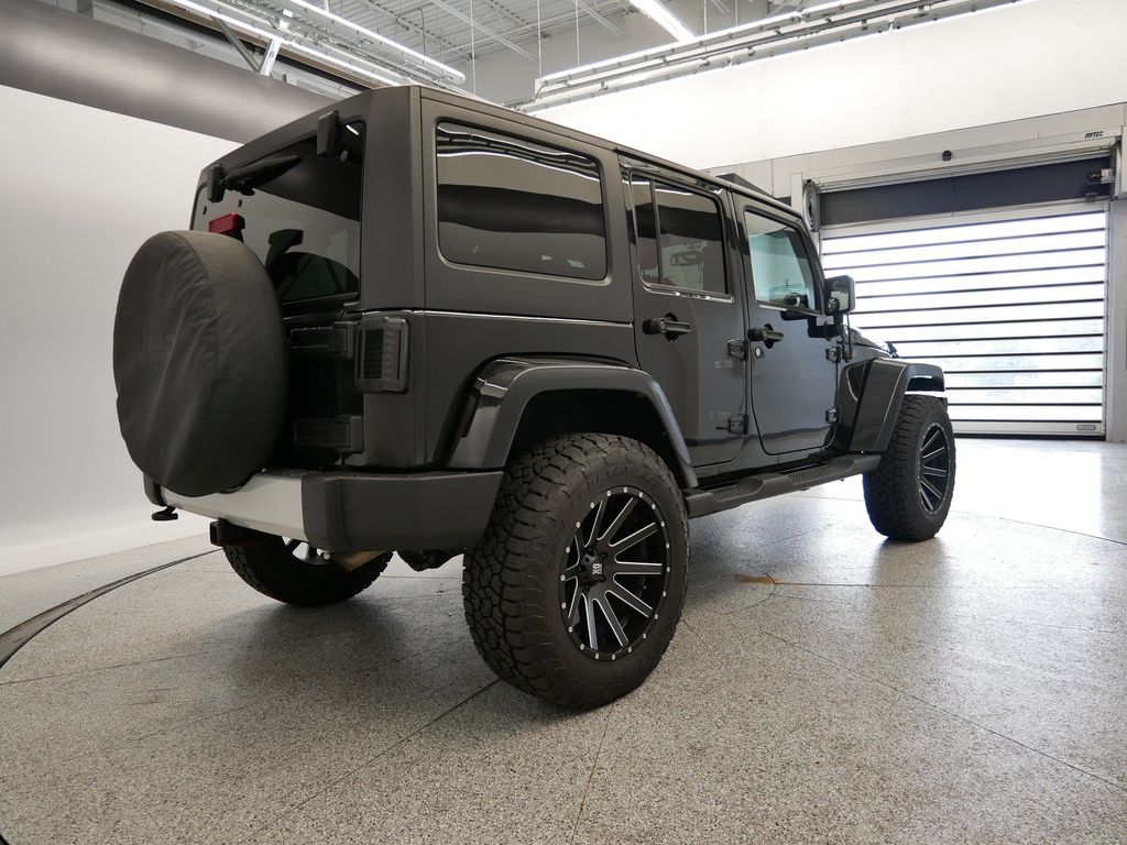 Thumbnail: 2015 Jeep Wrangler - 19