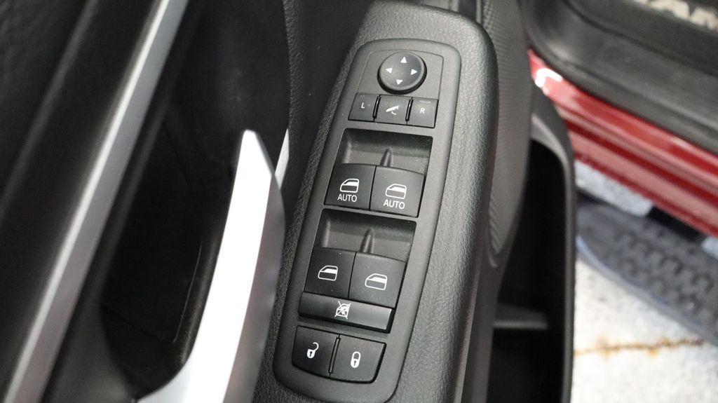 Thumbnail: 2022 RAM 1500 - 34