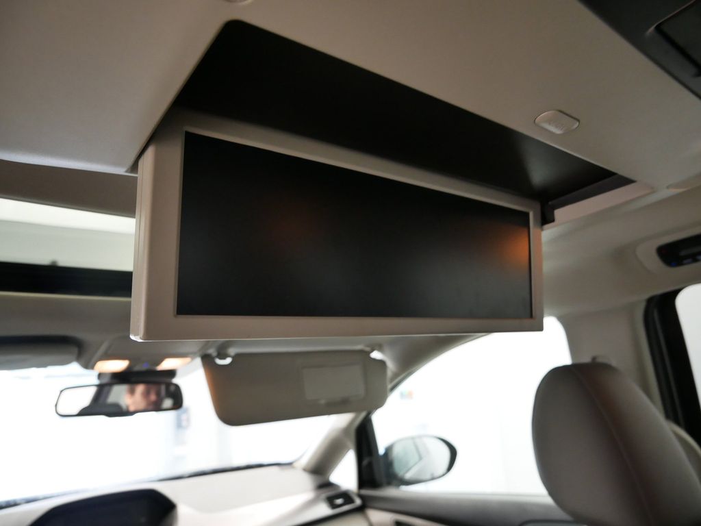 Thumbnail: 2015 Honda Odyssey - 25