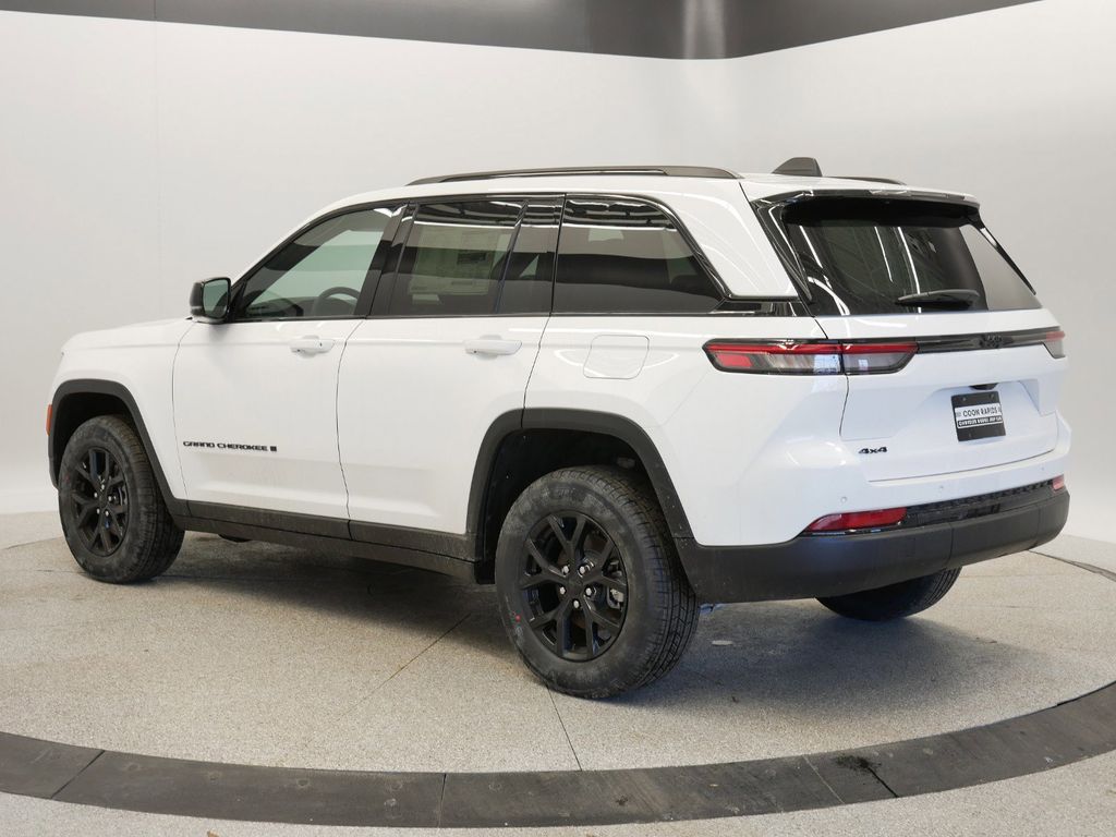 Thumbnail: 2025 Jeep Grand Cherokee - 14