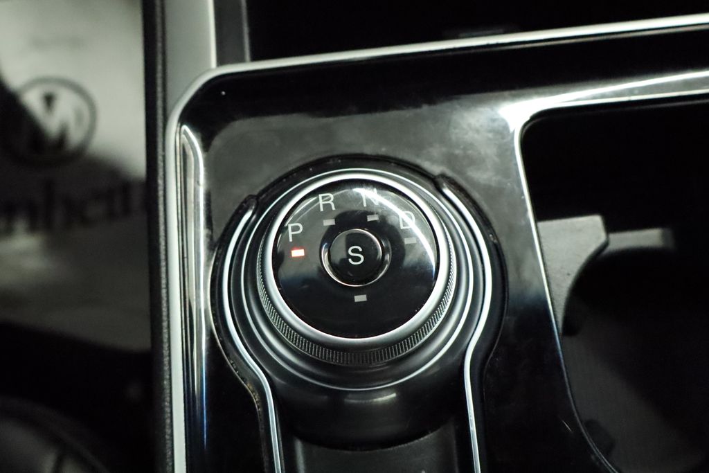 Thumbnail: 2020 Ford Edge - 36