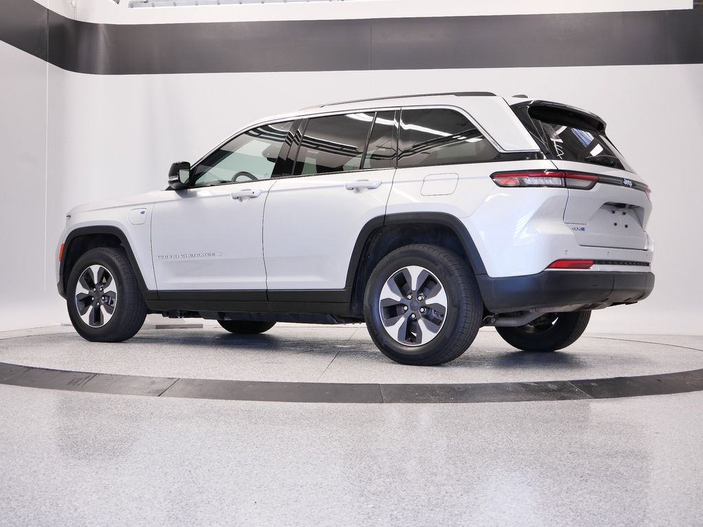 Thumbnail: 2022 Jeep Grand Cherokee - 3