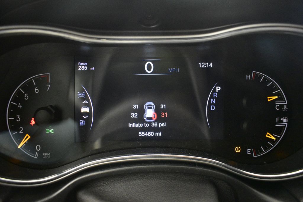 Thumbnail: 2021 Jeep Grand Cherokee - 32