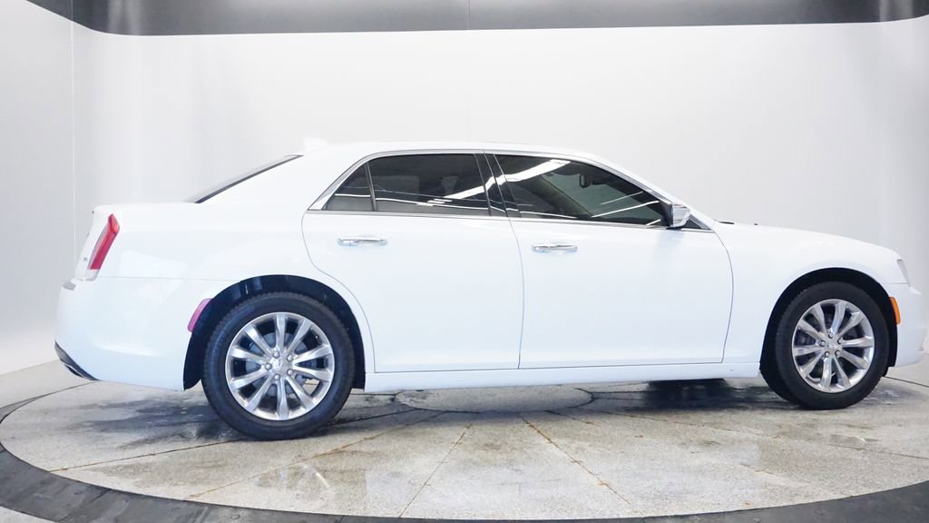 Thumbnail: 2019 Chrysler 300 - 7