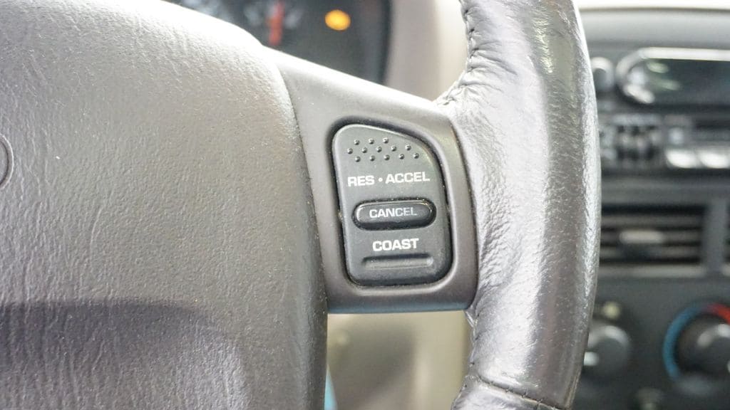 Thumbnail: 2000 Jeep Grand Cherokee - 23