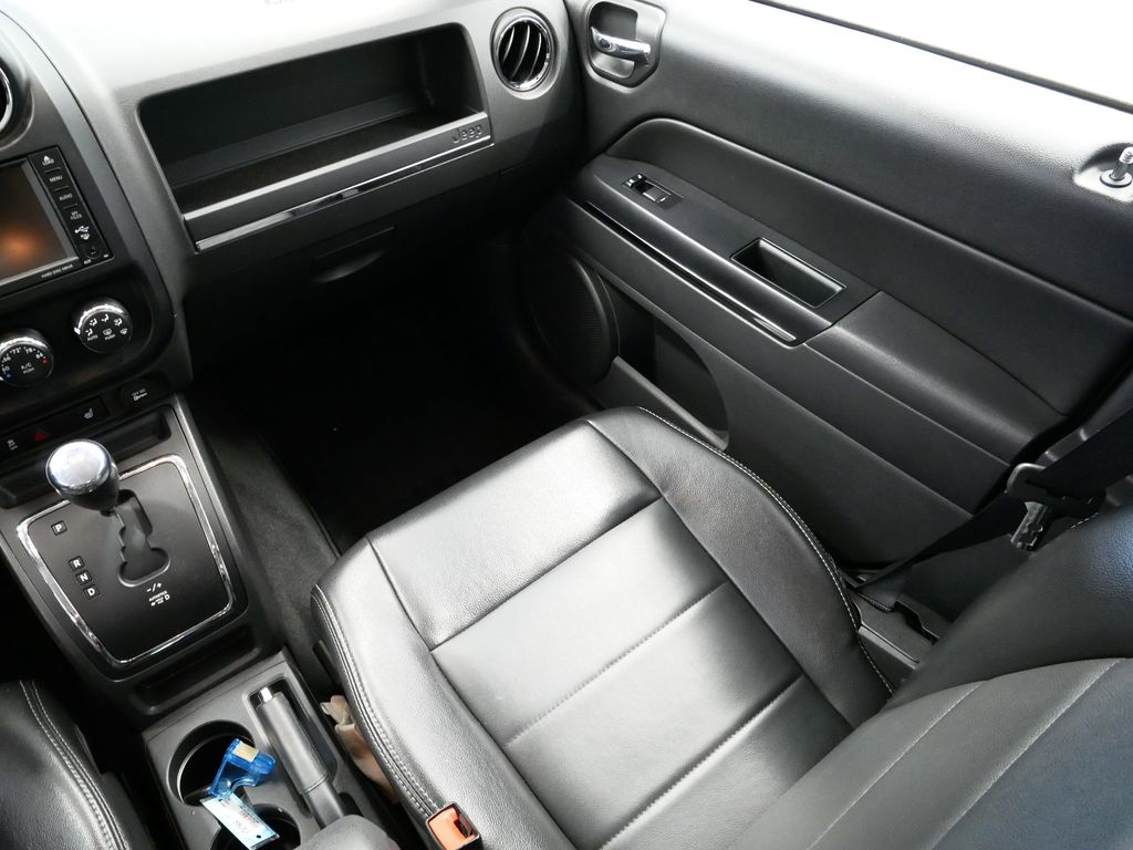 Thumbnail: 2011 Jeep Compass - 25