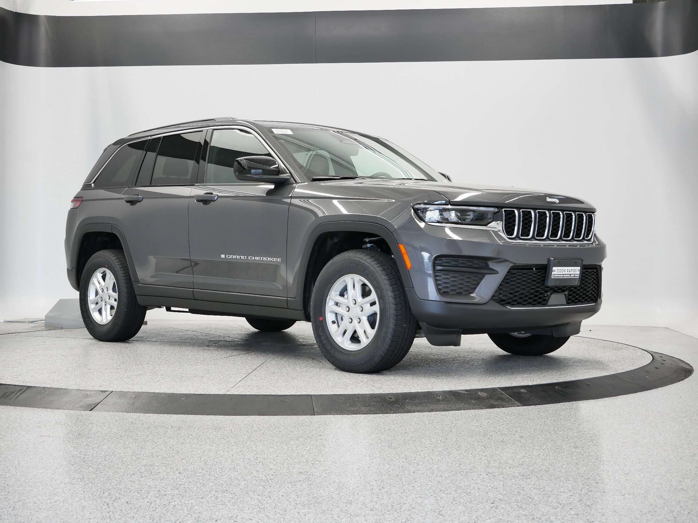 Thumbnail: 2025 Jeep Grand Cherokee - 9