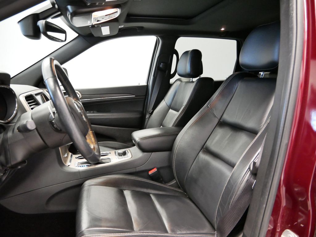 Thumbnail: 2017 Jeep Grand Cherokee - 25