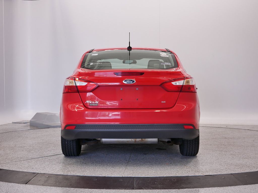 Thumbnail: 2012 Ford Focus - 4