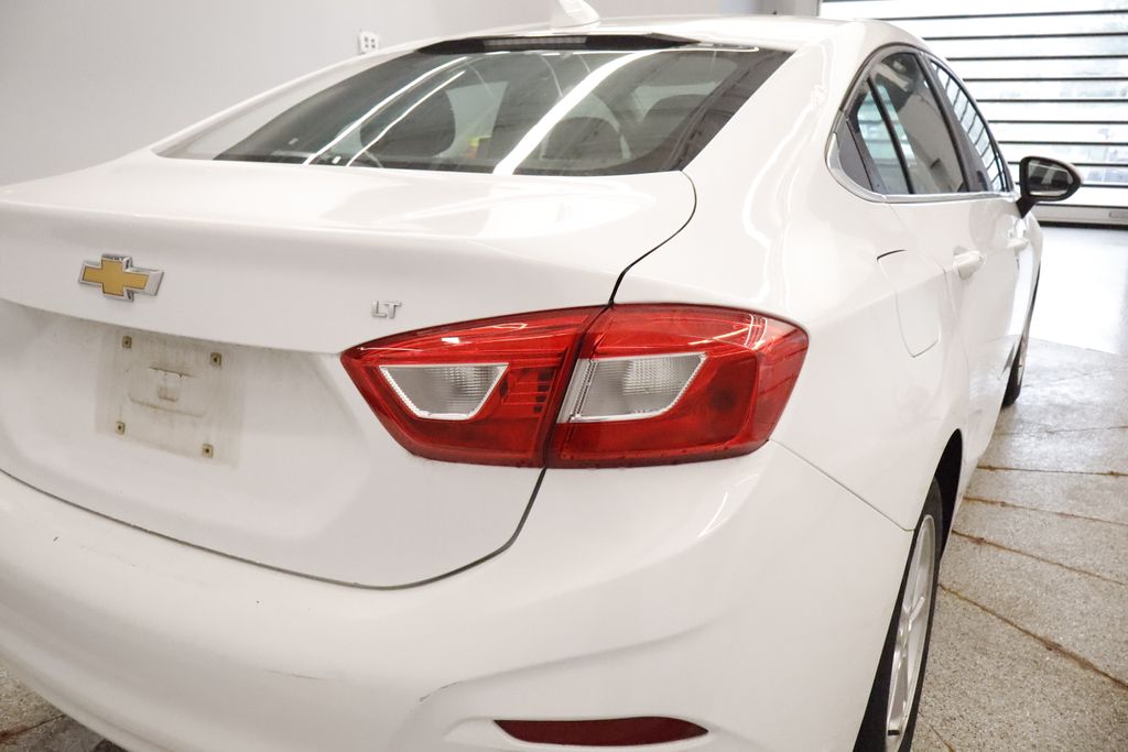 Thumbnail: 2016 Chevrolet Cruze - 15