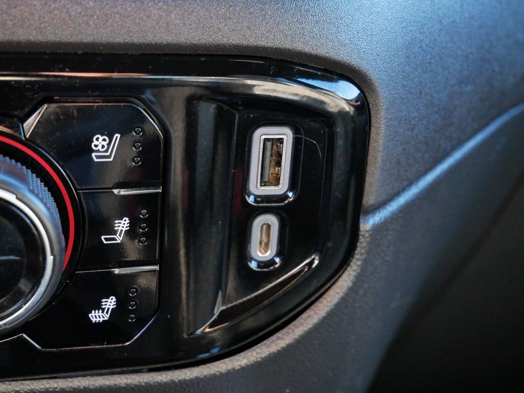 Thumbnail: 2022 Chevrolet Silverado 1500 - 47