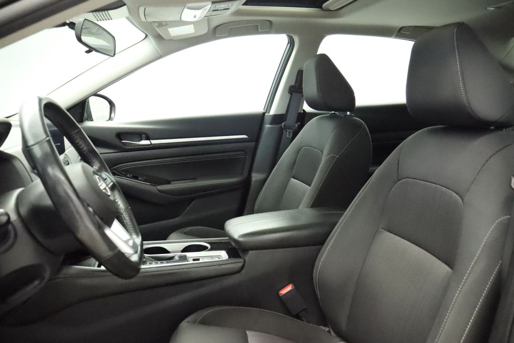 Thumbnail: 2023 Nissan Altima - 27