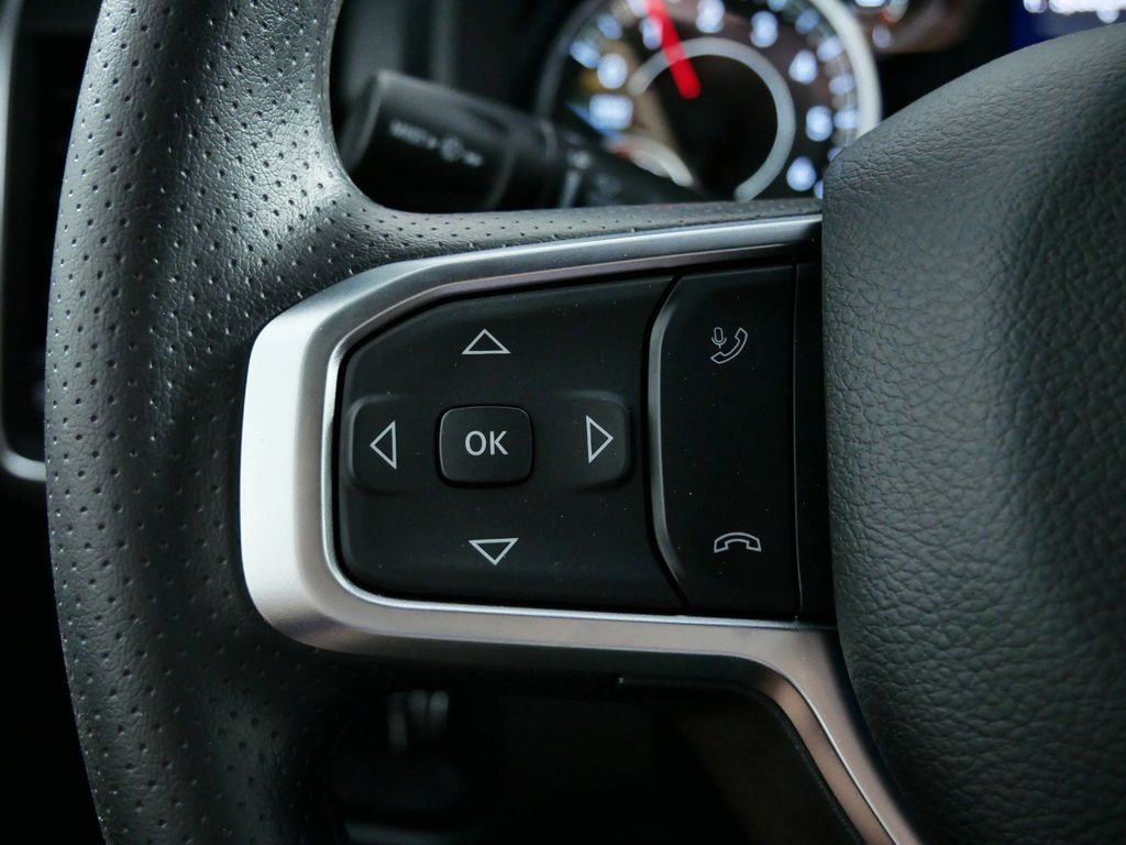Thumbnail: 2025 RAM 1500 - 39