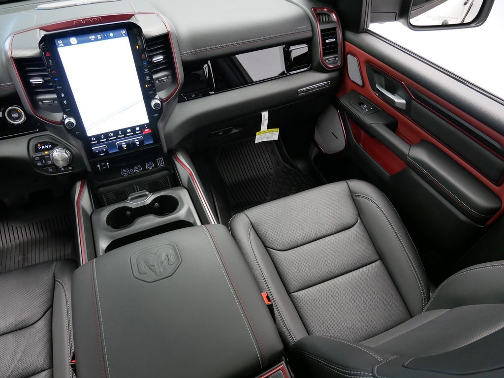 Thumbnail: 2026 RAM 1500 - 32