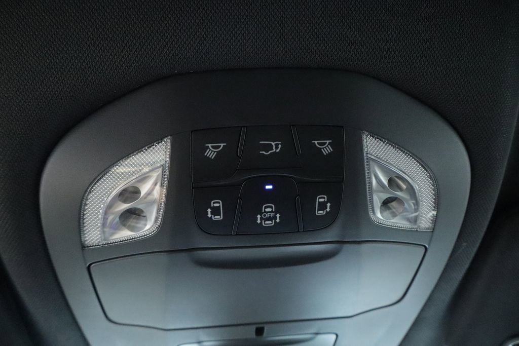 Thumbnail: 2026 Chrysler Pacifica - 34