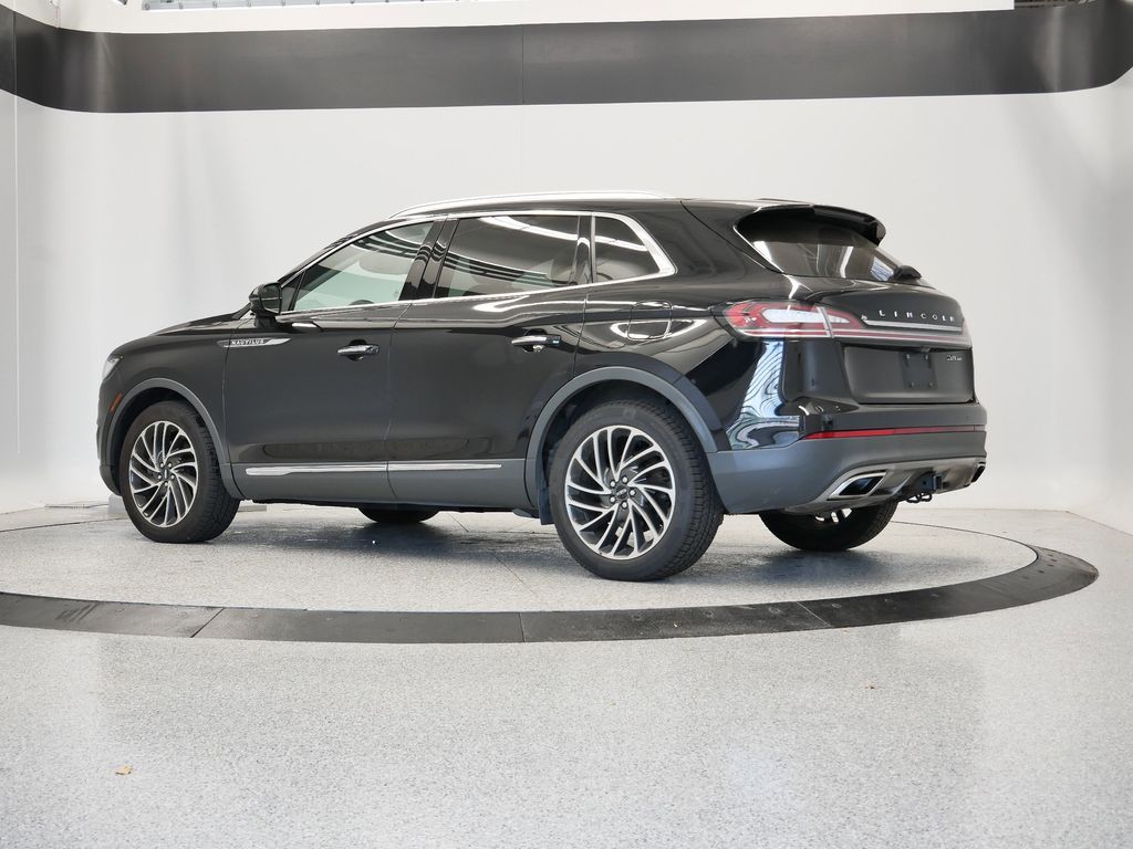 Thumbnail: 2019 Lincoln Nautilus - 3
