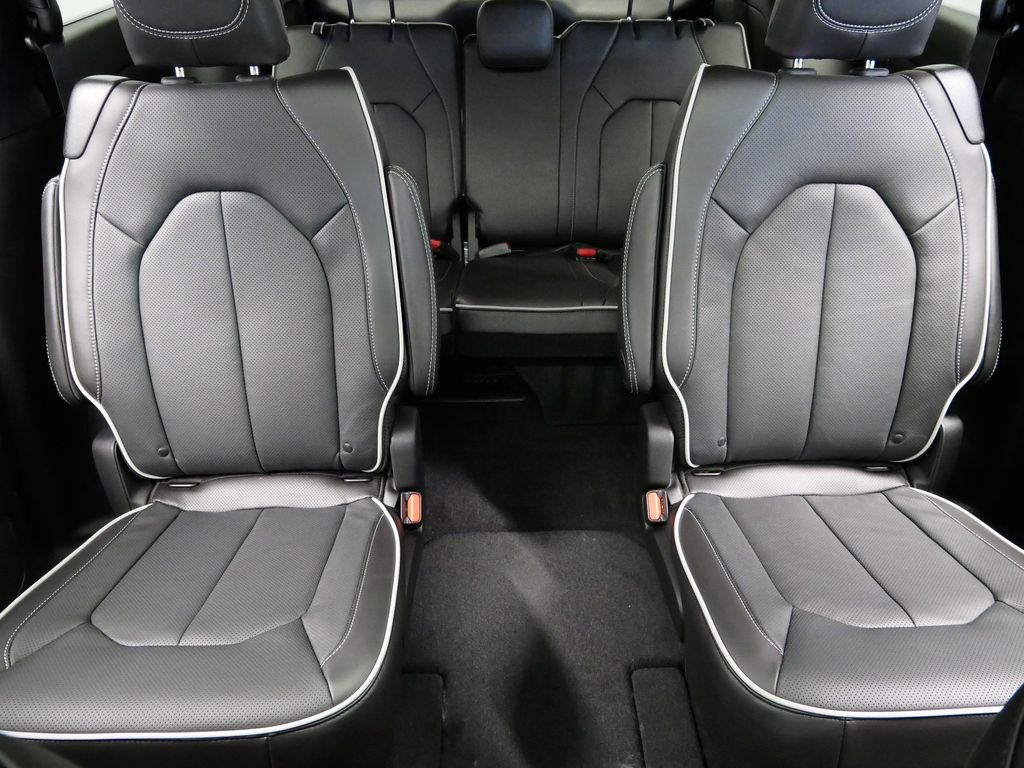 Thumbnail: 2026 Chrysler Pacifica - 19