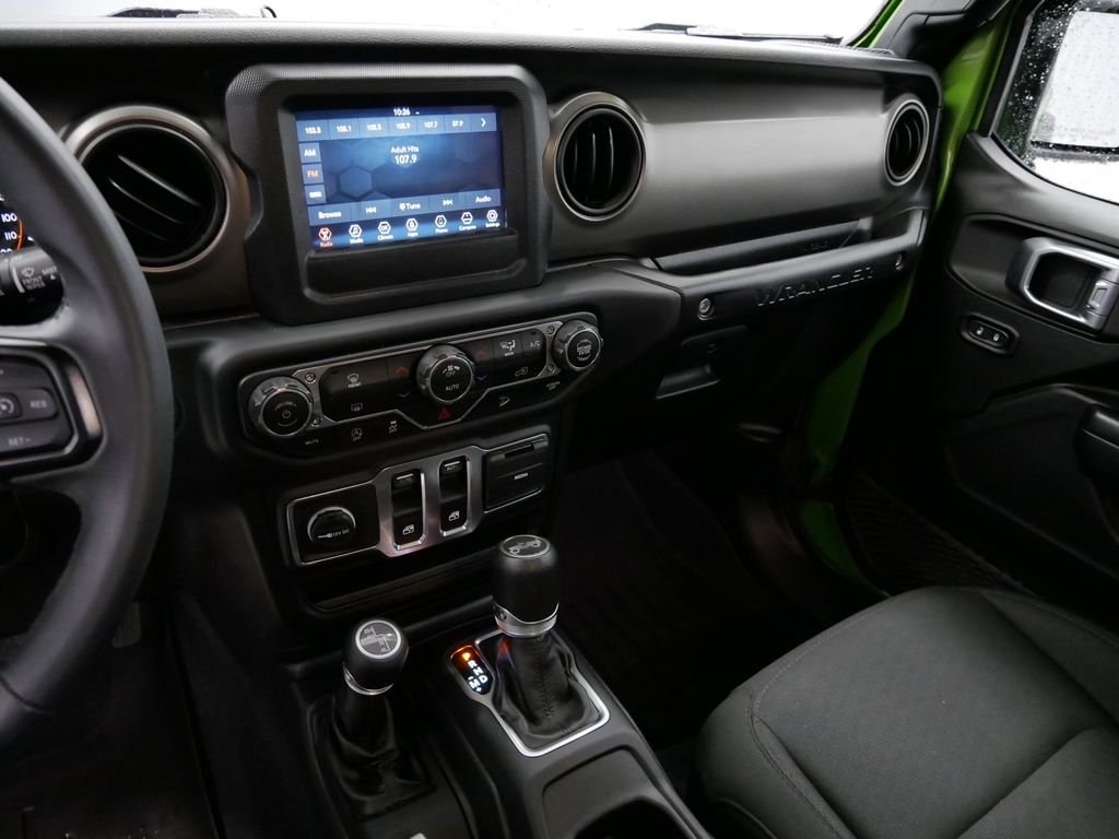 Thumbnail: 2019 Jeep Wrangler - 11