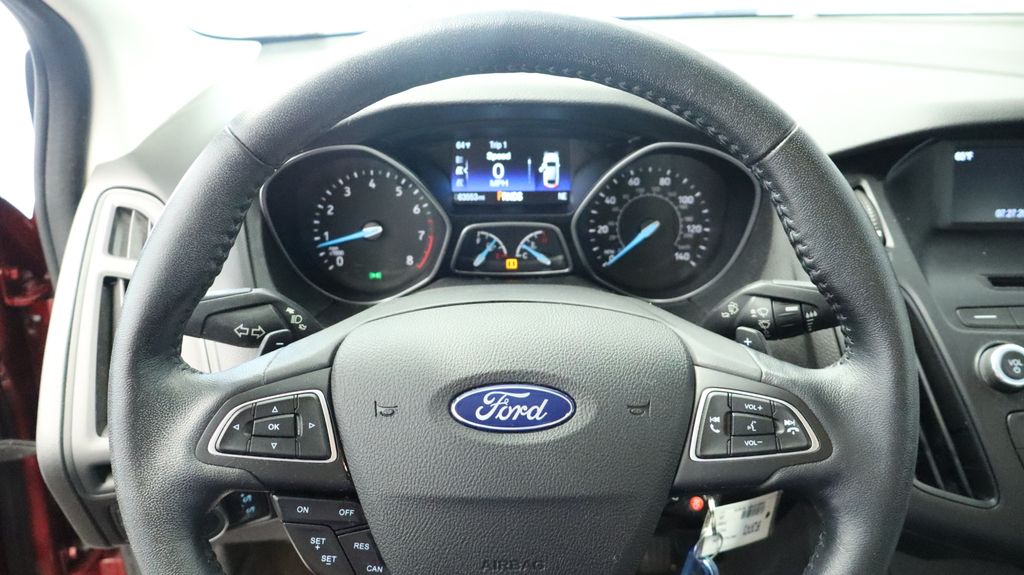 Thumbnail: 2015 Ford Focus - 26