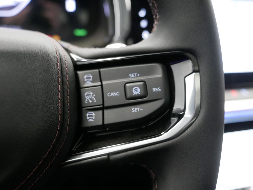 Thumbnail: 2024 Jeep Wagoneer S - 41