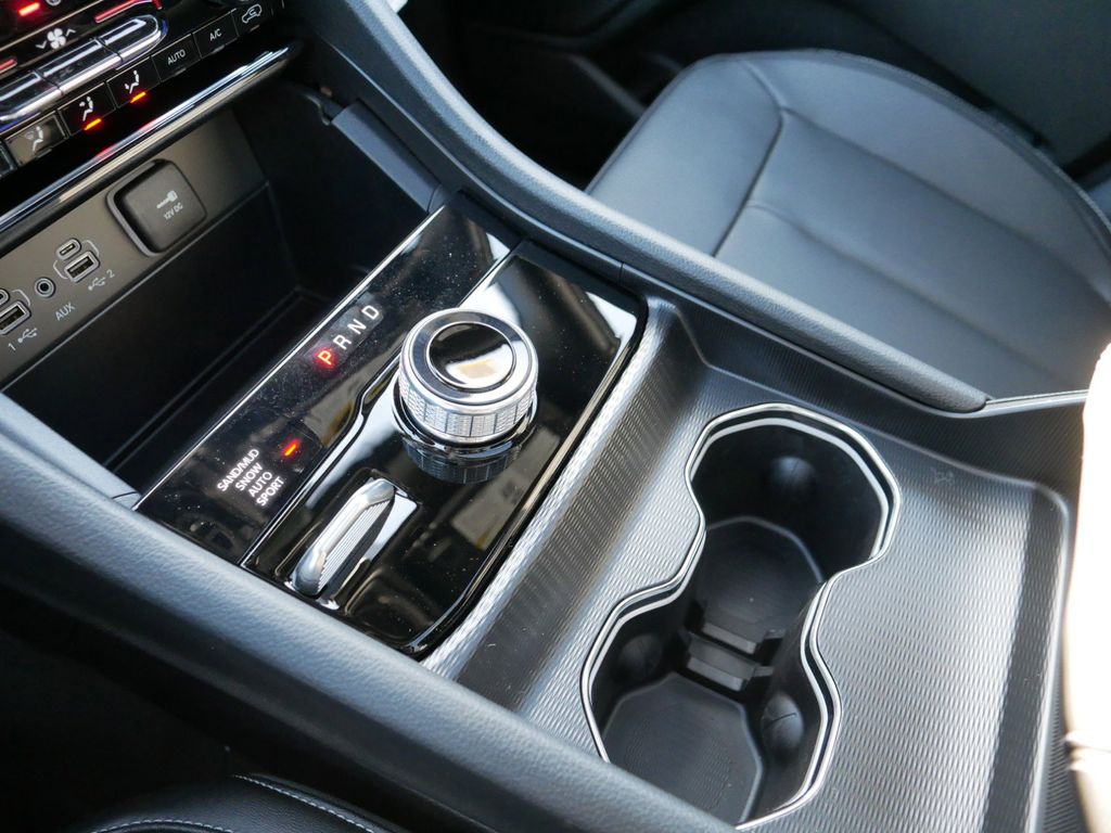 Thumbnail: 2025 Jeep Grand Cherokee - 49