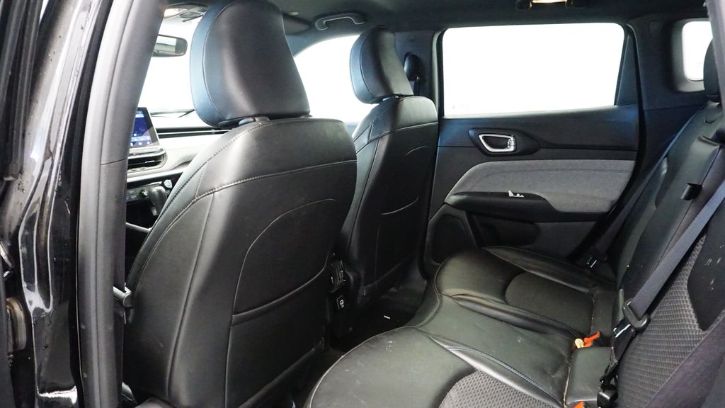 Thumbnail: 2023 Jeep Compass - 17