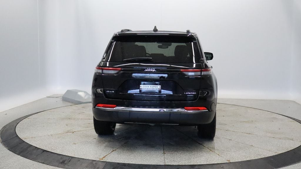 Thumbnail: 2023 Jeep Grand Cherokee - 4