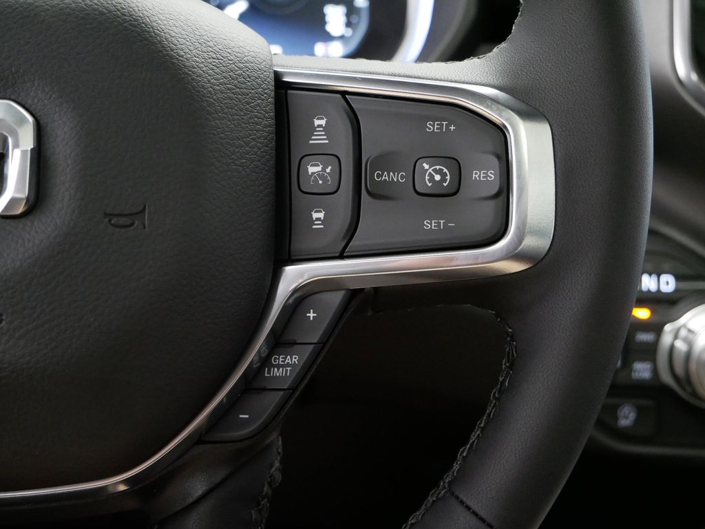 Thumbnail: 2026 RAM 1500 - 28