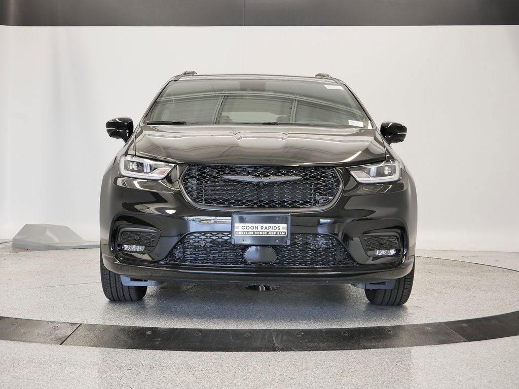 Thumbnail: 2026 Chrysler Pacifica - 46