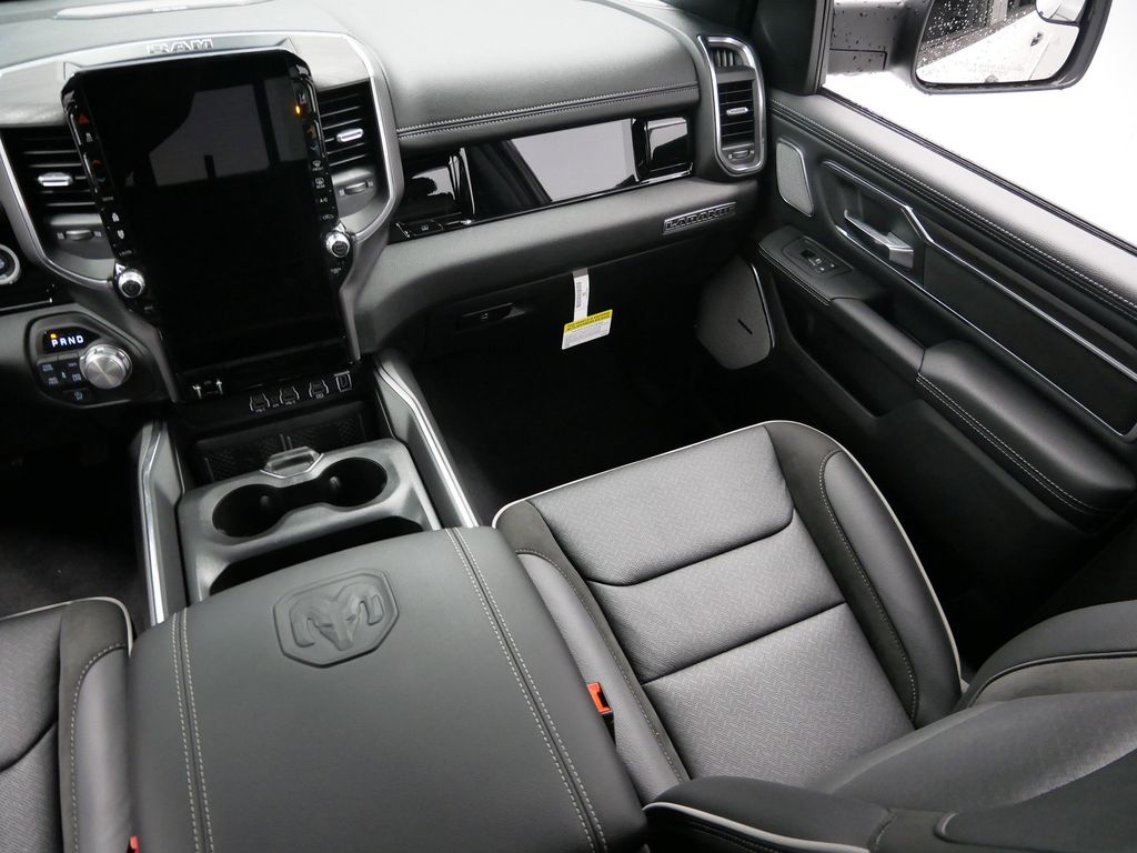 Thumbnail: 2026 RAM 1500 - 17