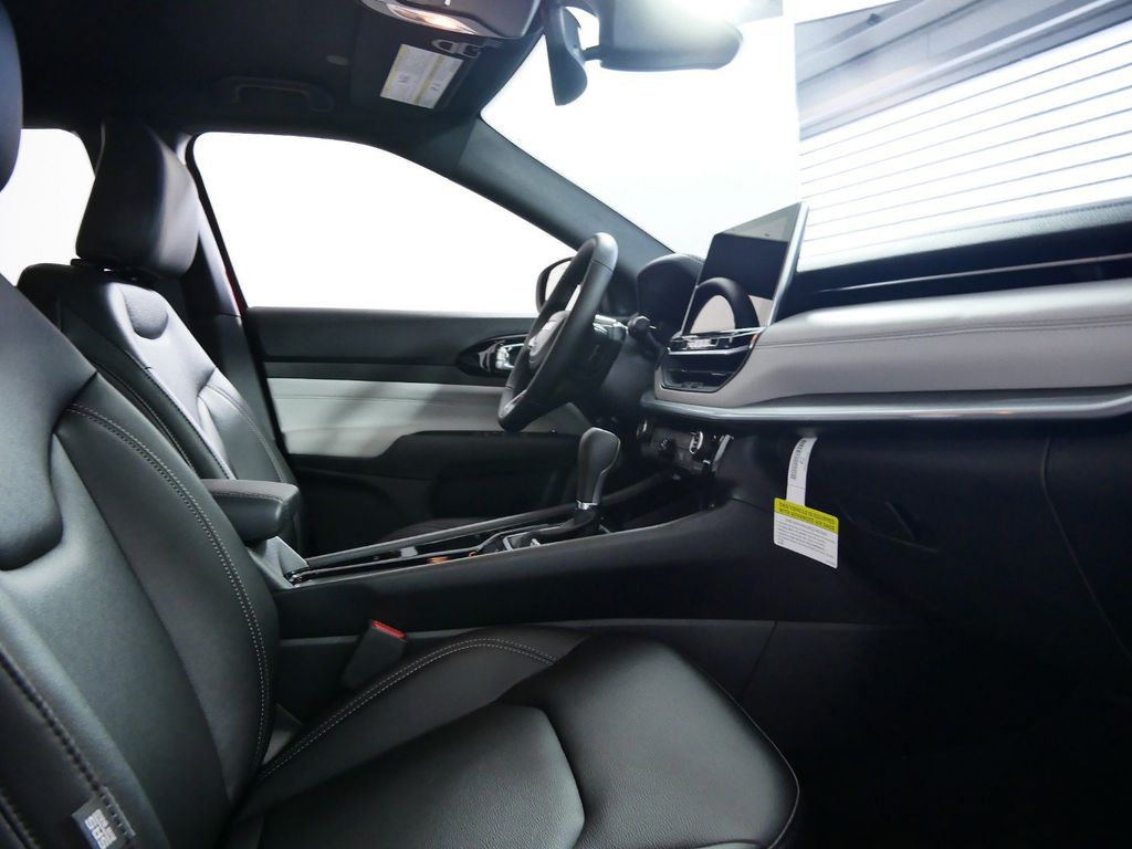 Thumbnail: 2025 Jeep Compass - 24