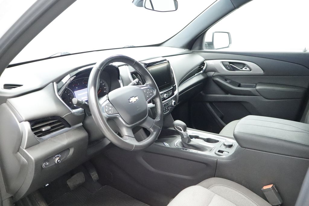 Thumbnail: 2022 Chevrolet Traverse - 26
