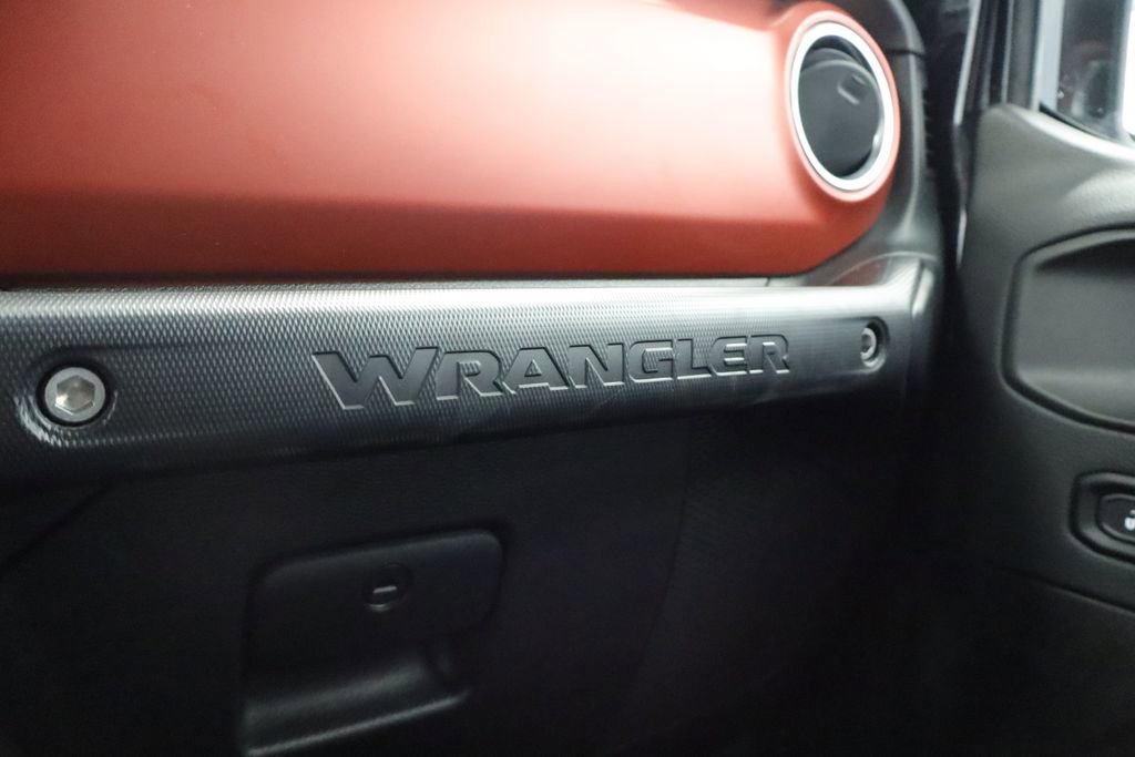 Thumbnail: 2021 Jeep Wrangler - 38