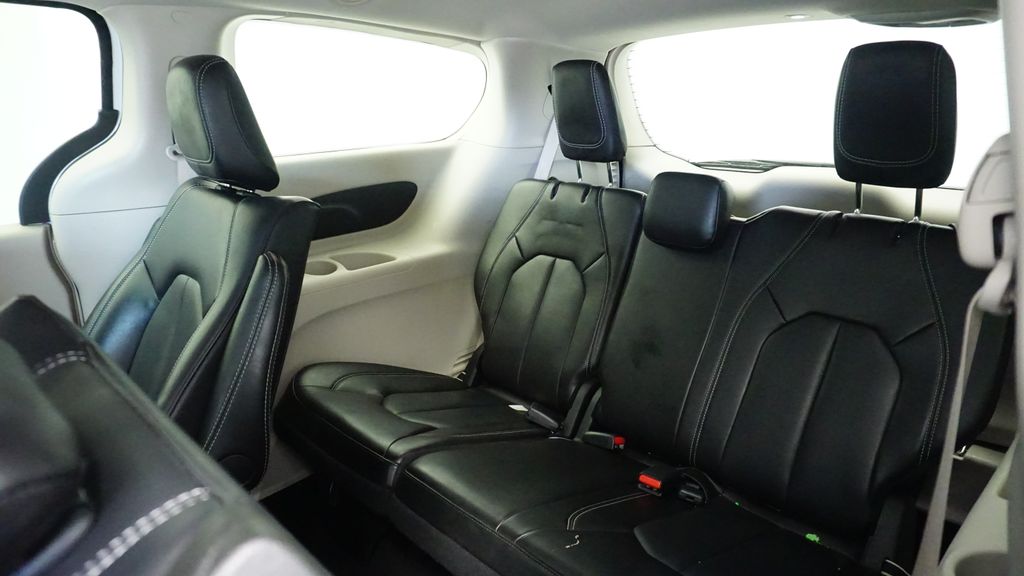 Thumbnail: 2024 Chrysler Pacifica - 23