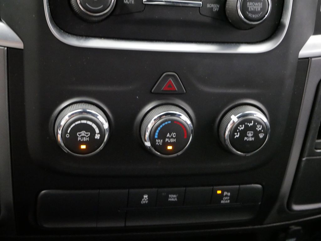 Thumbnail: 2021 RAM 1500 Classic - 29