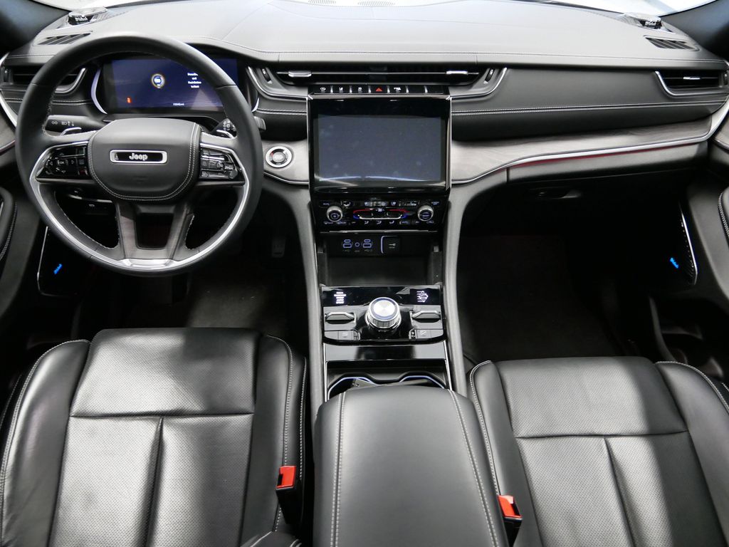 Thumbnail: 2022 Jeep Grand Cherokee - 29