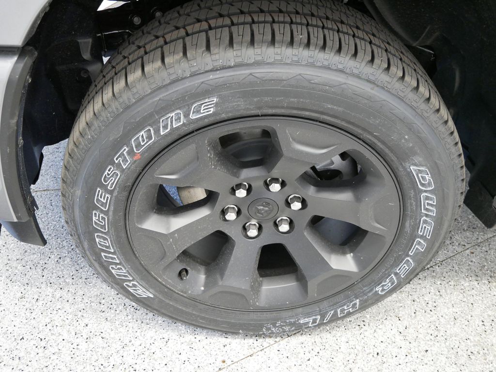 Thumbnail: 2025 RAM 1500 - 21