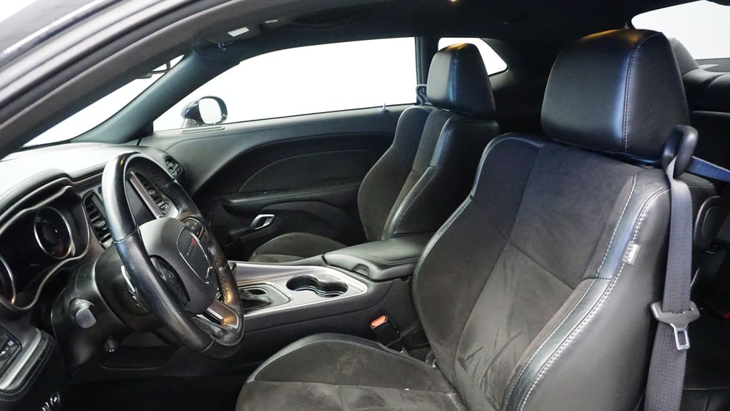 Thumbnail: 2020 Dodge Challenger - 23