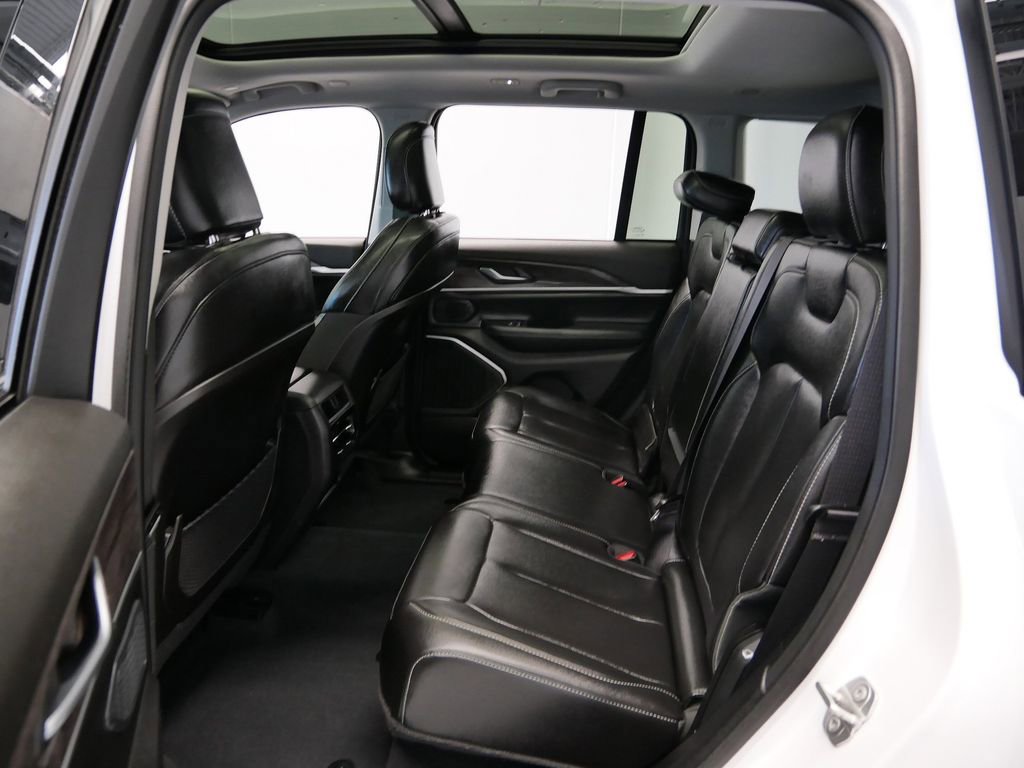 Thumbnail: 2023 Jeep Grand Cherokee - 11