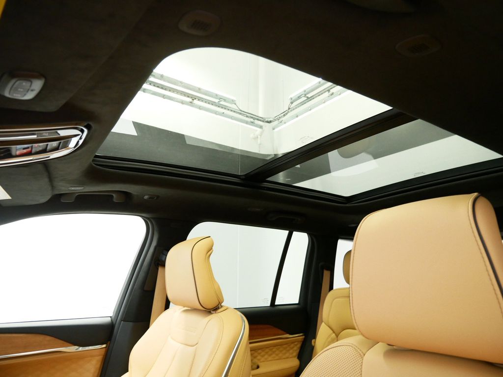 Thumbnail: 2023 Jeep Grand Cherokee - 24